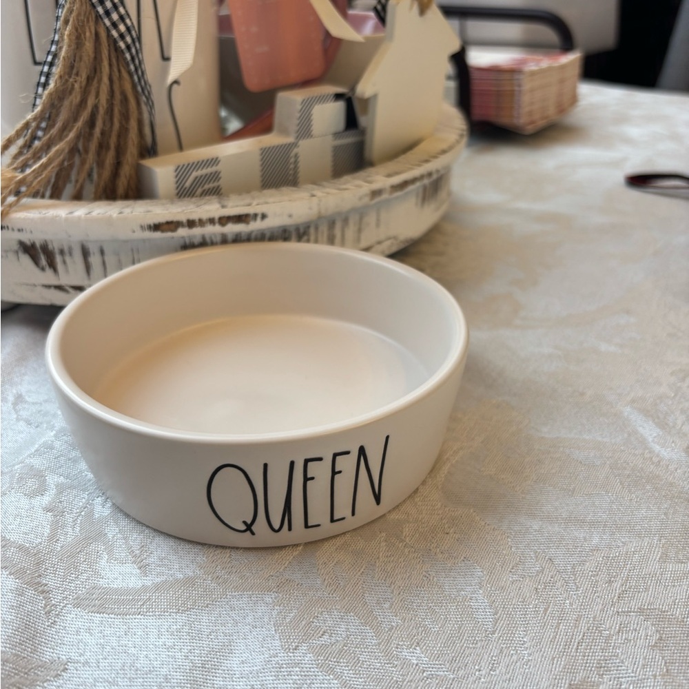 Rae Dunn White 'Queen' Cat Bowl